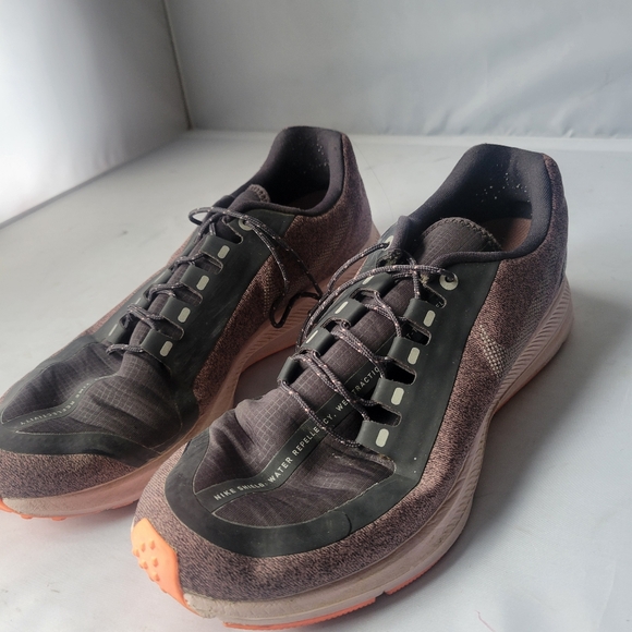 Women shoes - Picture 2 of 5